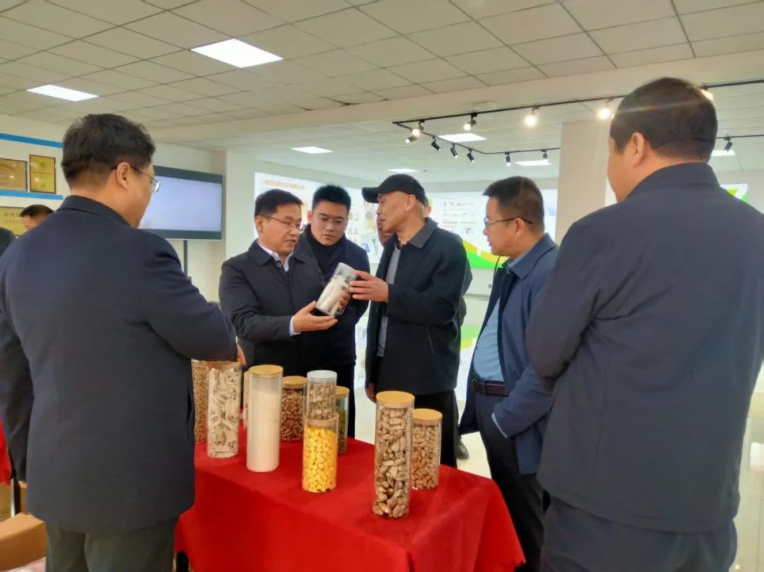 科技賦能農(nóng)業(yè) 市農(nóng)業(yè)農(nóng)村局調(diào)研長(zhǎng)子縣凍干食品生產(chǎn)與新興能源技術(shù)研發(fā)協(xié)同發(fā)展